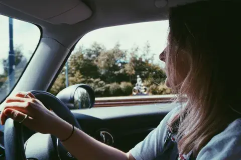 Tené en cuenta estos consejos a la hora de manejar y sentite mucho más segura en la ruta Tené en cuenta estos consejos a la hora de manejar y sentite mucho más segura en la ruta
