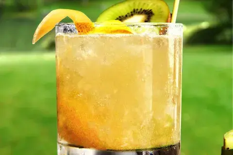Los tragos con yerba mate tienen ese sabor amargo típico que te saca la sed Los tragos con yerba mate tienen ese sabor amargo típico que te saca la sed