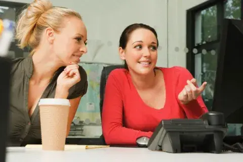 El 65 por ciento de los argentinos tenemos verdaderos amigos en el trabajo El 65 por ciento de los argentinos tenemos verdaderos amigos en el trabajo