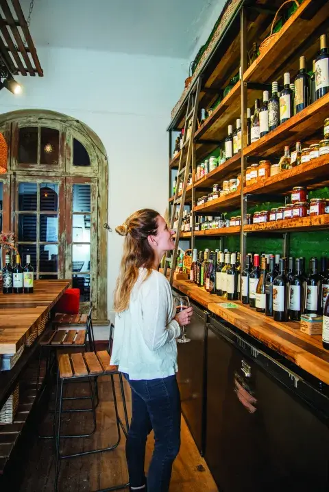 Casa Tinta, una librería y restaurante en Villa Crespo
