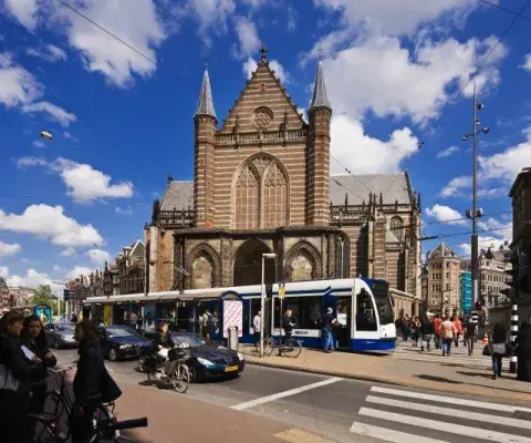 En la Nieuwe Kerk se investirá al nuevo rey En la Nieuwe Kerk se investirá al nuevo rey