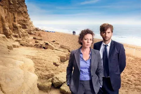 La ficción fue protagonizada por Olivia Colman y David Tennant La ficción fue protagonizada por Olivia Colman y David Tennant