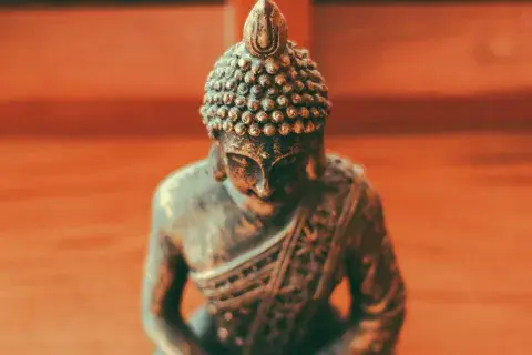 Las estatuas de bronce son claves en el Feng Shui, en especial si tienen formas que representan cosas positivas Las estatuas de bronce son claves en el Feng Shui, en especial si tienen formas que representan cosas positivas