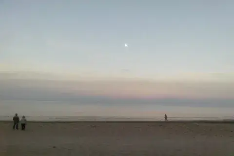 Luna de Madryn. Luna de Madryn.
