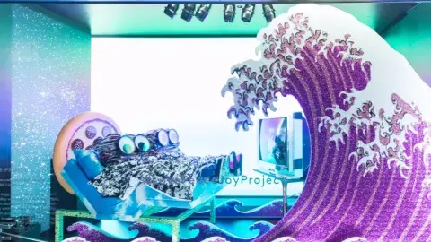 Una de las vidrieras neoyorquinas que aparecen en el sitio de Google. Permite ver cada diseño en detalle Una de las vidrieras neoyorquinas que aparecen en el sitio de Google. Permite ver cada diseño en detalle