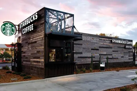 Starbucks abrió en Washington un localhecho íntegramente con containers Starbucks abrió en Washington un localhecho íntegramente con containers