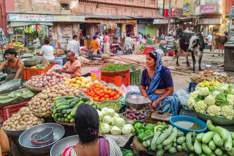Los mercados callejeros, como en otros destinos, son propicios para tomarle el pulso a la sociedad en India Los mercados callejeros, como en otros destinos, son propicios para tomarle el pulso a la sociedad en India