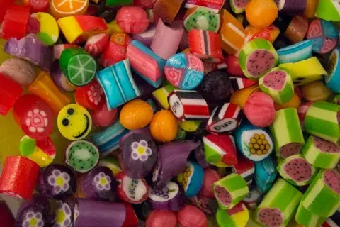 Te invitamos a conocer las caramelerías Te invitamos a conocer las caramelerías