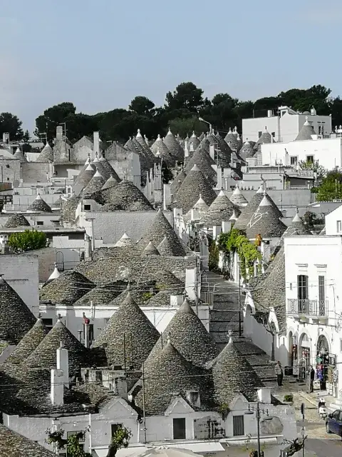 Los "trullos" de Alberobello. Los "trullos" de Alberobello.