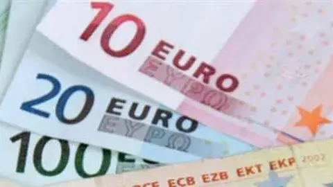 La devolución de los impuestos puede ser en efectivo o como reintegro en la tarjeta de crédito La devolución de los impuestos puede ser en efectivo o como reintegro en la tarjeta de crédito