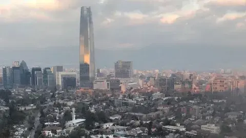 Santiago de Chile recuperó el año pasado el teleférico metropolitano, uno de sus íconos Santiago de Chile recuperó el año pasado el teleférico metropolitano, uno de sus íconos