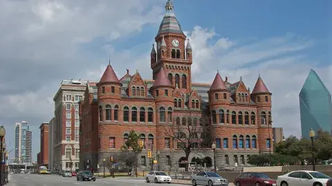 Dallas County Courthouse