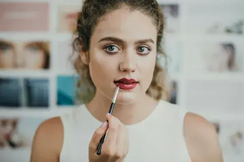 ¿Un makeup que dure toda la noche? ¡Es posible! ¿Un makeup que dure toda la noche? ¡Es posible!