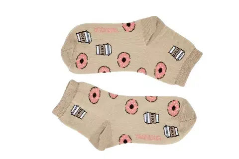 PIES CALENTITOS. Soquetes de donas (Yagmour, $69) 