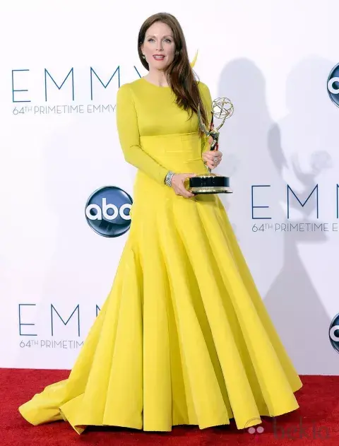 Julianne Moore durante los EMMYS 2012 Julianne Moore durante los EMMYS 2012