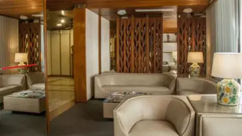 Apa Hotel