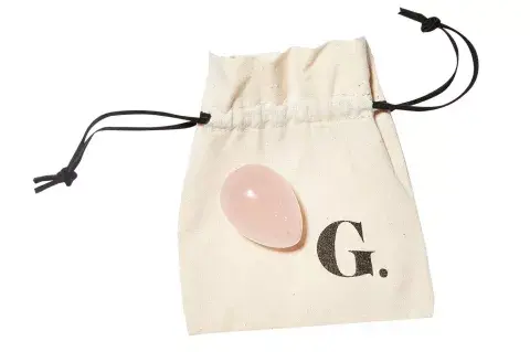 Goop aceptó pagar €145.000 tras hacer afirmaciones no científicas sobre huevos vaginales de cuarzo y esencias florales. Goop aceptó pagar €145.000 tras hacer afirmaciones no científicas sobre huevos vaginales de cuarzo y esencias florales.