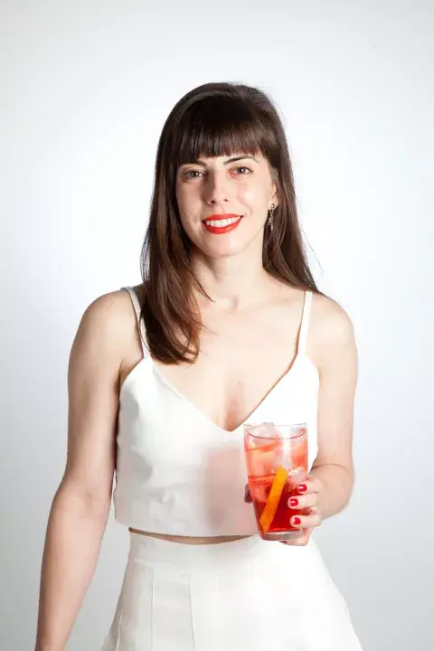 Pipi Yalour, la bartender encargada de estos tragos veraniegos. Pipi Yalour, la bartender encargada de estos tragos veraniegos.