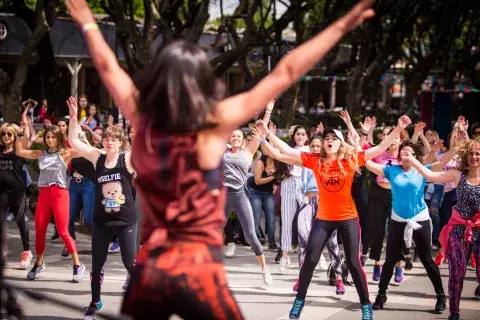 Ileana Aguero, influencer y fit star, dio una clase de cardio dance. Ileana Aguero, influencer y fit star, dio una clase de cardio dance.