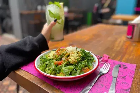 Ensaladas raw o cocidas. Foto: Lado V Ensaladas raw o cocidas. Foto: Lado V