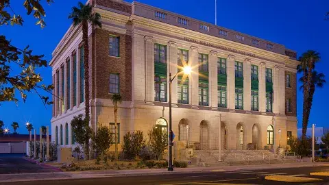 El Museo de la Mafia funciona en el viejo juzgado de la ciudad, por donde desfilaron varios gángsters célebres El Museo de la Mafia funciona en el viejo juzgado de la ciudad, por donde desfilaron varios gángsters célebres