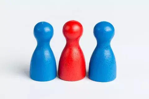 Existen varios factores inconscientes que entran en juego para que nos sintamos atraídas por la idea de estar con dos hombres a la vez, o incluso con experimentar cómo es el sexo con una pareja integrada por un hombre y otra mujer Existen varios factores inconscientes que entran en juego para que nos sintamos atraídas por la idea de estar con dos hombres a la vez, o incluso con experimentar cómo es el sexo con una pareja integrada por un hombre y otra mujer