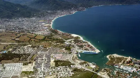 Vista aérea Puerto Vallarta. Foto: Wikipedia