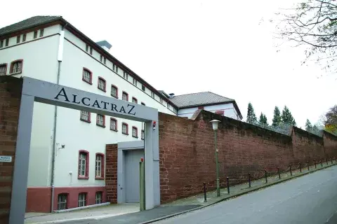 Alcatraz Hotel am Japanischen Garten Alcatraz Hotel am Japanischen Garten
