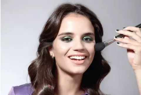 Tonos naturales pero con luz para la cara Tonos naturales pero con luz para la cara