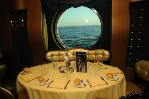 El restaurante The Golden Lobster, un lujo, es el principal del buque El restaurante The Golden Lobster, un lujo, es el principal del buque