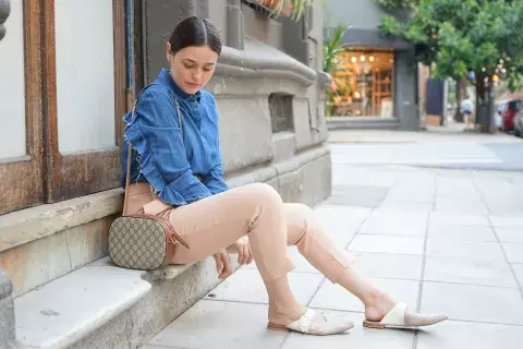 Pantalón: Rimmel Camisa: Zara Zapatos: Julieta Erdocia Pantalón: Rimmel Camisa: Zara Zapatos: Julieta Erdocia