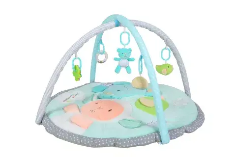 Gym didáctico. Centro de actividades para la diversión y descanso del bebé. Incluye juguetes móviles de colores que estimulan todos los sentidos, $1799, Carestino. 