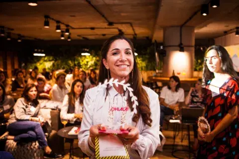Belu Moroni, creadora de Warmi Store y Warmichella, unió sus dos pasiones: la moda y la solidaridad. Belu Moroni, creadora de Warmi Store y Warmichella, unió sus dos pasiones: la moda y la solidaridad.
