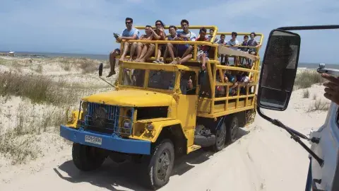 Destino aparte: en Polonio, el acceso es en camiones especiales Destino aparte: en Polonio, el acceso es en camiones especiales