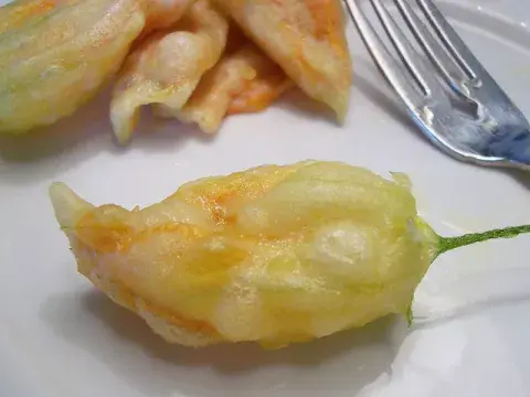 Flores de Zucchini rellenas