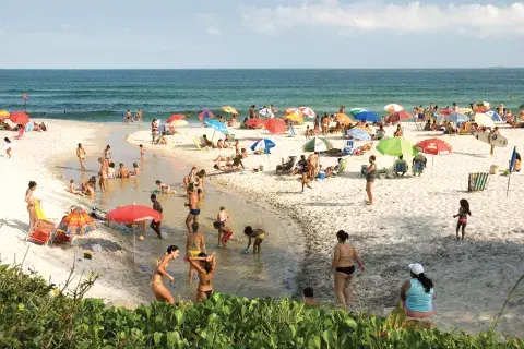 Grumarí, una playa que está después de Prainha, en una reserva natural. Grumarí, una playa que está después de Prainha, en una reserva natural.