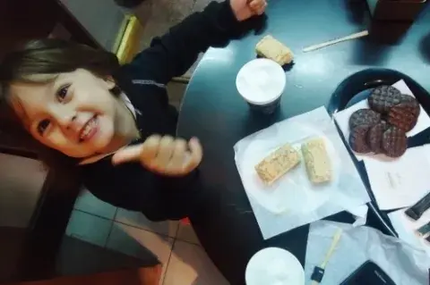 Desayuno "riquísimo", así lo dice ella.