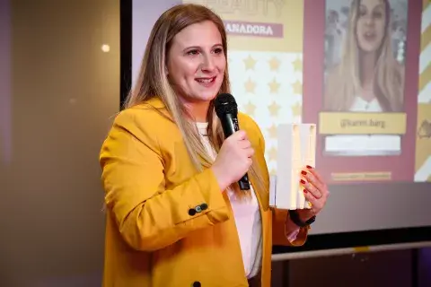 Karen Barg, maquilladora y ganadora en la terna Beauty. Karen Barg, maquilladora y ganadora en la terna Beauty.