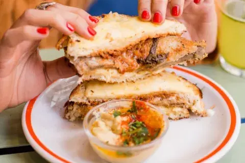 Moussaka Sandwich. Foto: Moisha Moussaka Sandwich. Foto: Moisha