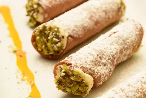 En L´adesso el próximo 16 de junio ofrecerán una unidad de cannoli por $150.