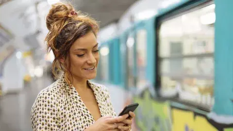 Puede ser en el transporte público o en el trabajo, ¿qué hacer?