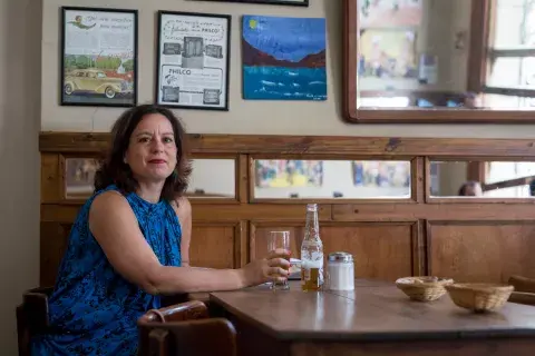 Diana Llorente viene de Barcelona por 20 días, intercambió su departamento con una argentina, que ahora está en su casa Diana Llorente viene de Barcelona por 20 días, intercambió su departamento con una argentina, que ahora está en su casa