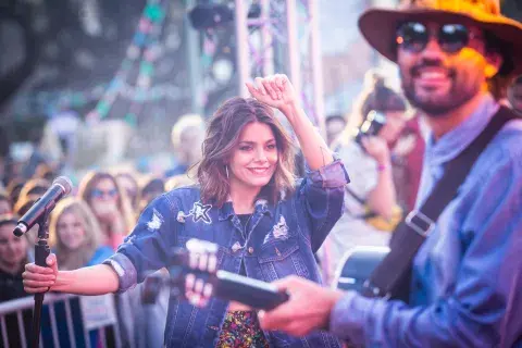 La actriz y cantante Natalie Pérez cerró el festival con un recital n el que presentó su nuevo disco. La actriz y cantante Natalie Pérez cerró el festival con un recital n el que presentó su nuevo disco.