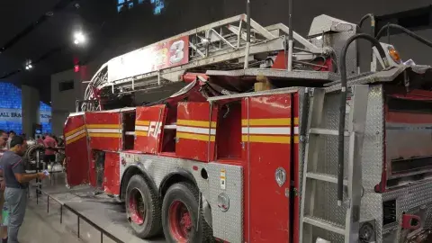 Un camión de bomberos, en el museo que recuerda el atentado contra las Torres Gemelas Un camión de bomberos, en el museo que recuerda el atentado contra las Torres Gemelas
