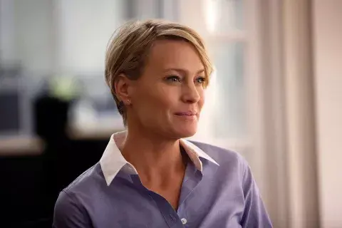 Robin Wright (Claire en House of Cards) contó detalles del ultimátum que tuvo que dar para poder cobrar lo mismo que Kevin Spacey. Robin Wright (Claire en House of Cards) contó detalles del ultimátum que tuvo que dar para poder cobrar lo mismo que Kevin Spacey.