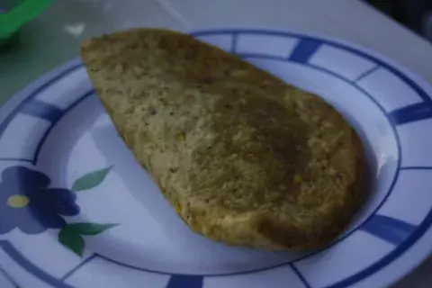 Empanadas de verde: masa de plátano aplastado y relleno, generalmente, de queso. Foto: Magia en el Camino Empanadas de verde: masa de plátano aplastado y relleno, generalmente, de queso. Foto: Magia en el Camino