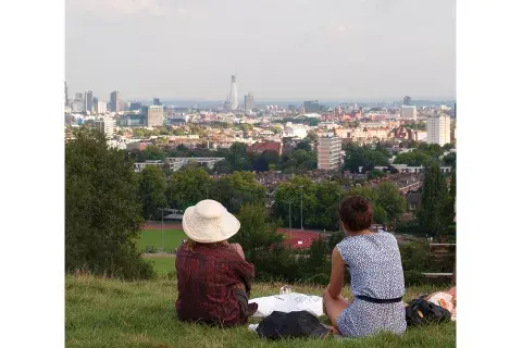 Caminar o descansar en los parques de Londres: placer a cualquier hora Caminar o descansar en los parques de Londres: placer a cualquier hora