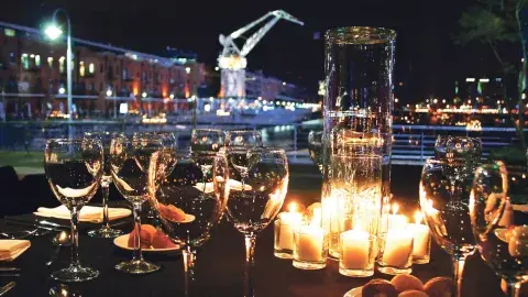 Un increíble show de tango se marida con una vista excepcional del río en Puerto Madero