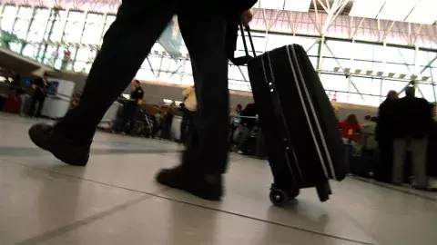Veinte consejos para sobrevivir las largas esperas en los aeropuertos Veinte consejos para sobrevivir las largas esperas en los aeropuertos