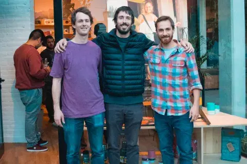 Los creadores de Chilly. Los creadores de Chilly.